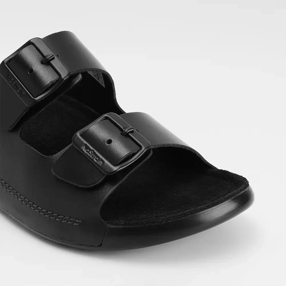 Made with best grade of leather and suede leather insole.