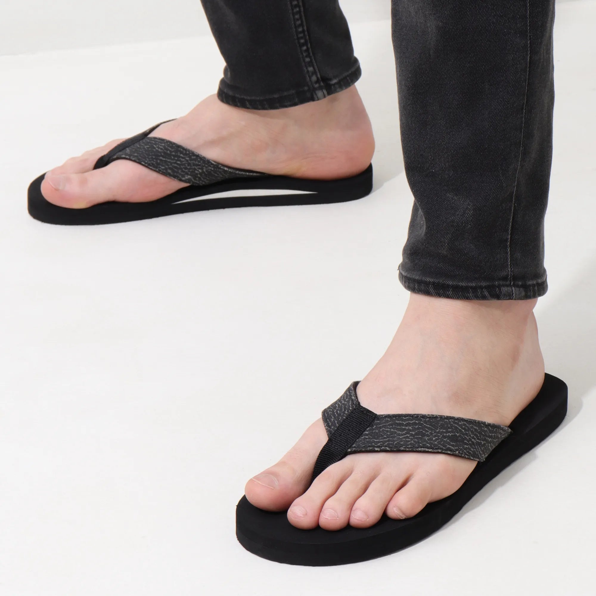 Black Canvas Arch Formal Slippers for Men with Wave Print – AS6