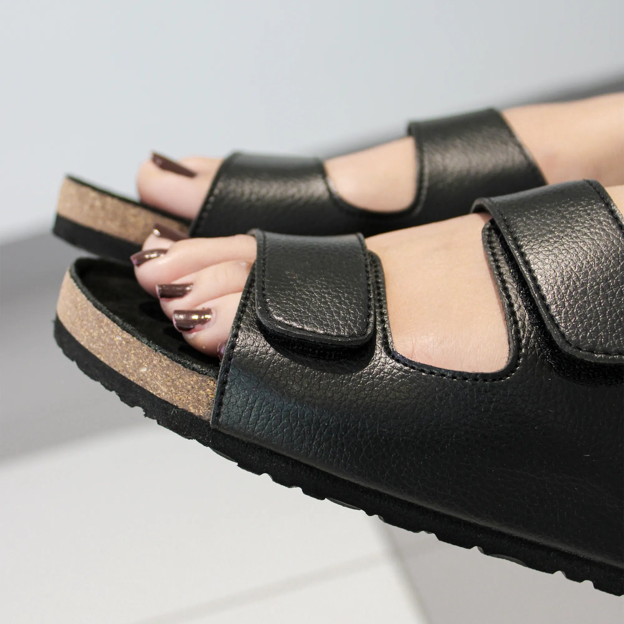Black cork sandals for womem