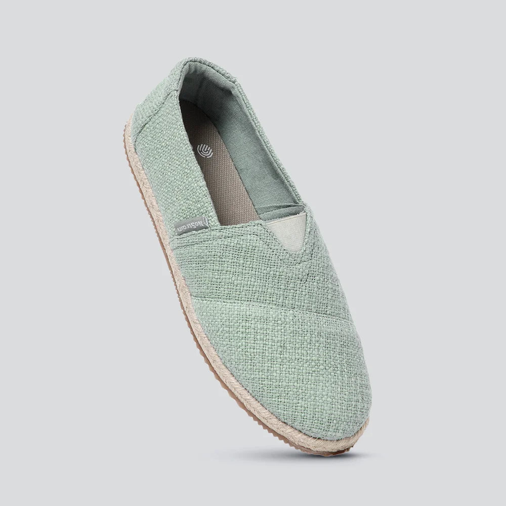 Women’s flexible slip-on espadrilles