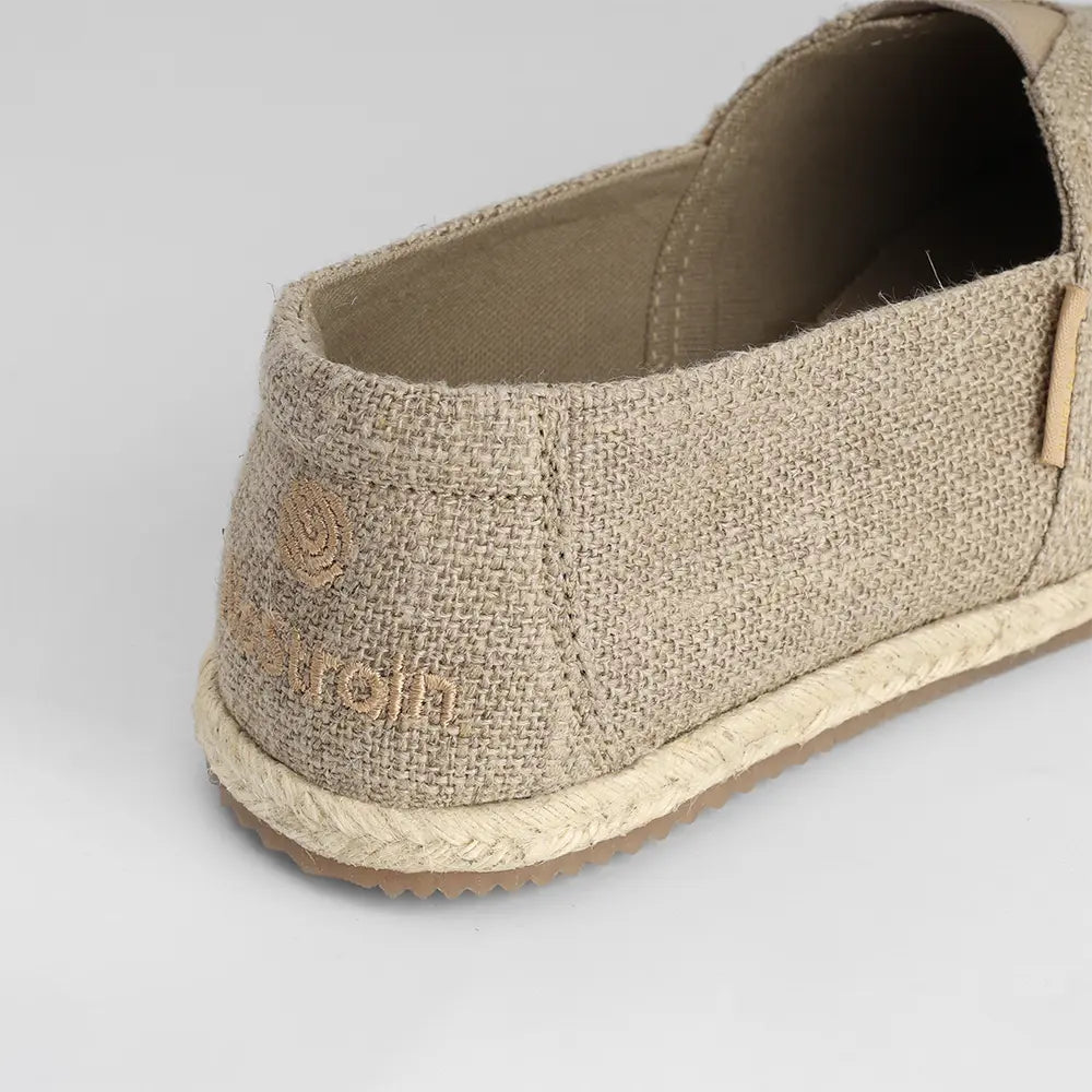 Women’s beige linen espadrilles shoes with flat heel and slip-on design