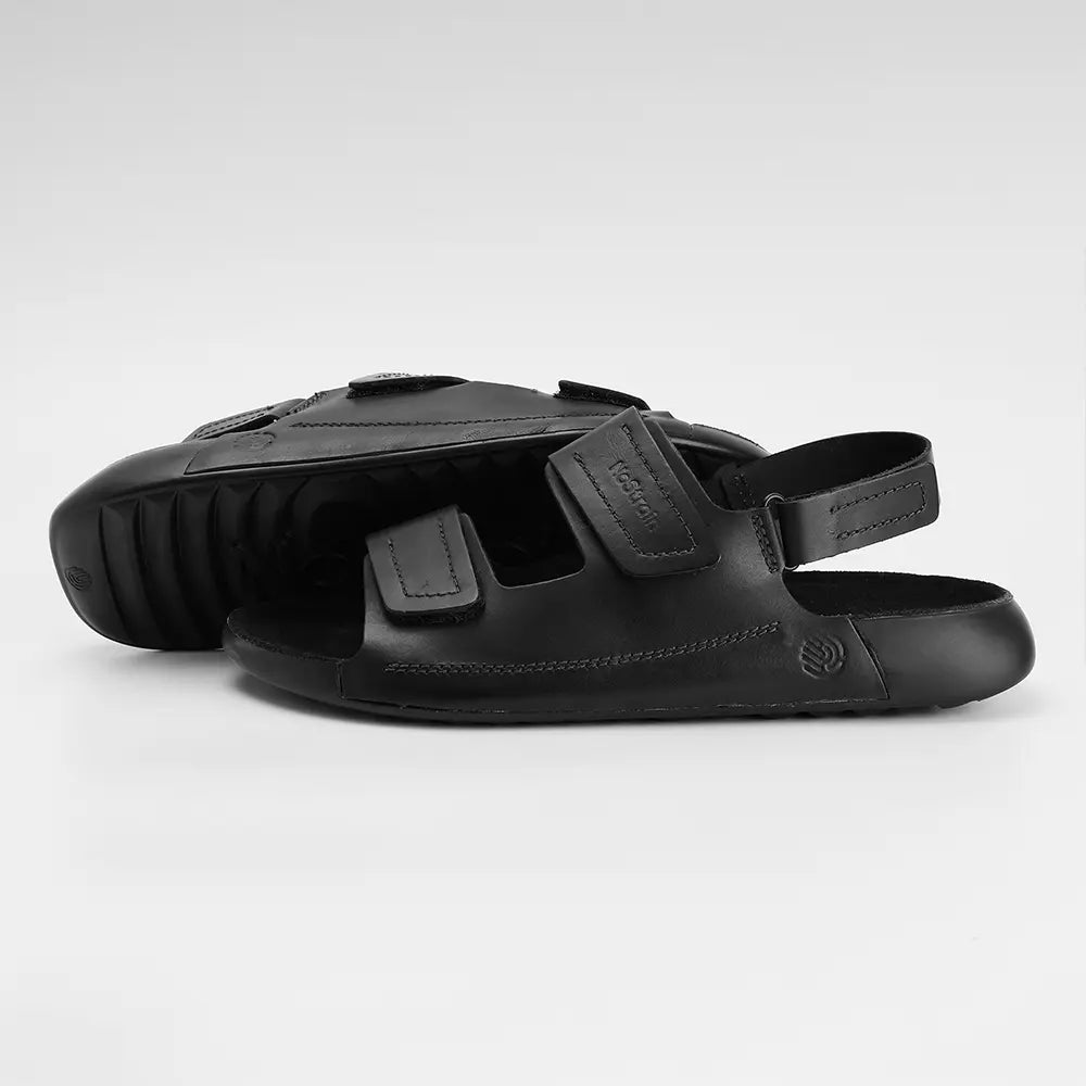 High-quality women's black sandals, specifically designed to deliver NoStrain Comfort