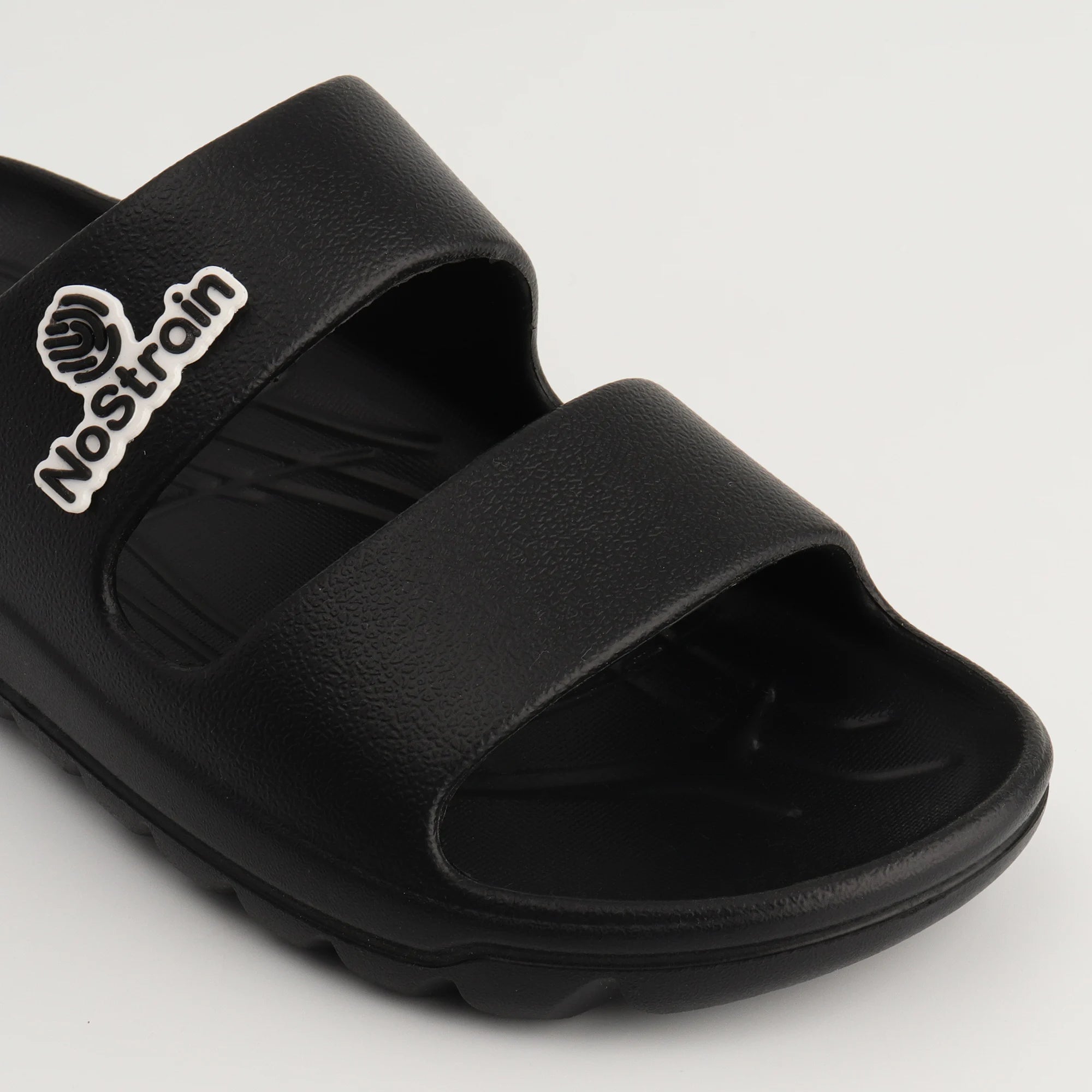 Lightweight men’s sandals made entirely of molded EVA