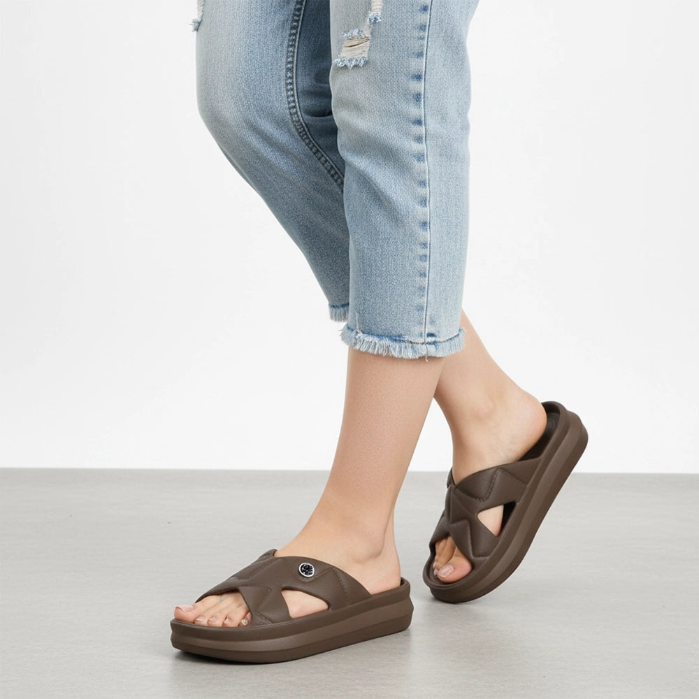 Comfortable high-quality slip-on sandals for women by NoStrain.