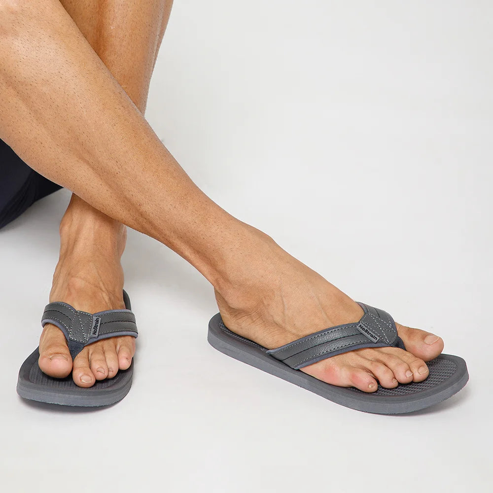 Men's comfortable slippers with anti-skid outsole