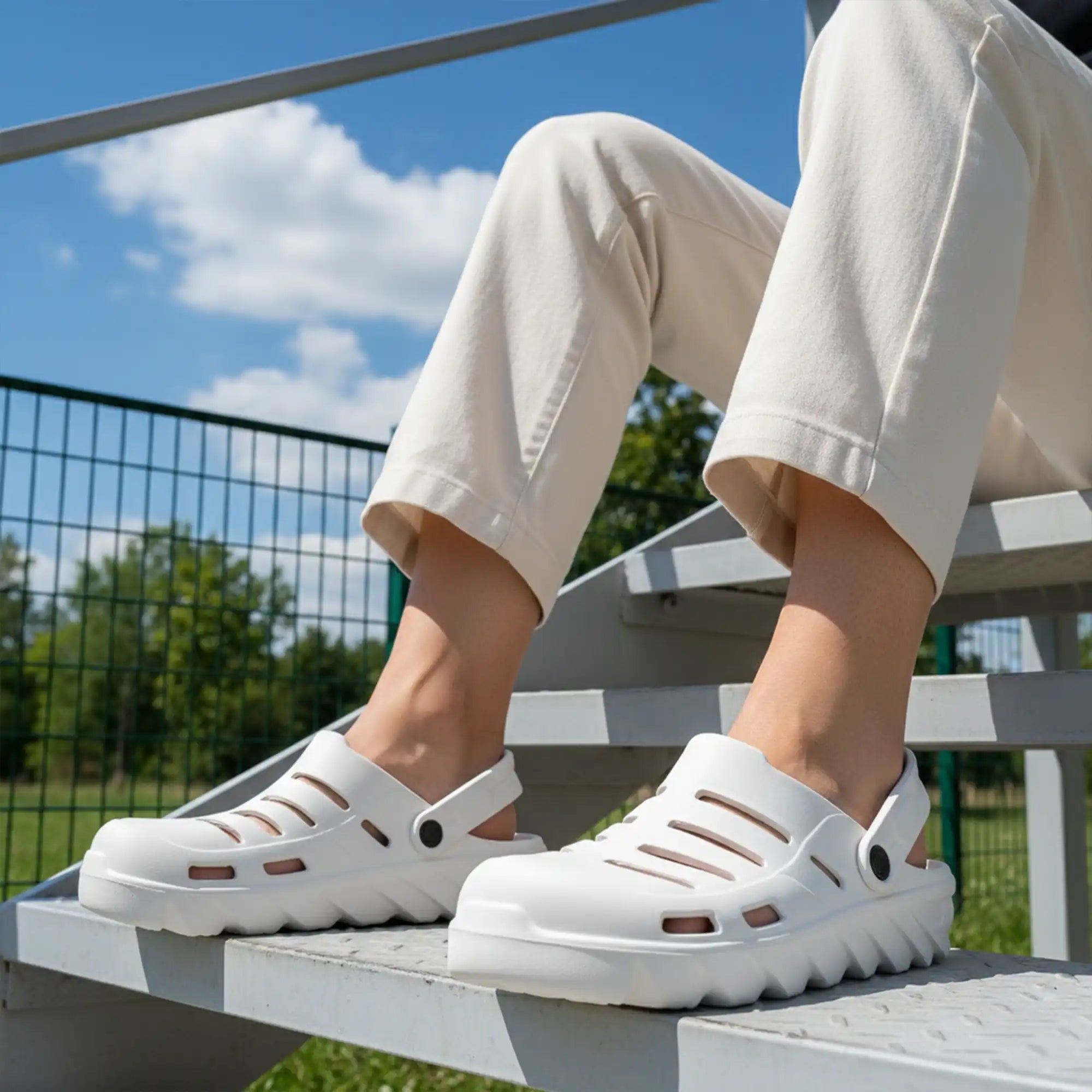 Nostrain white clogs for men