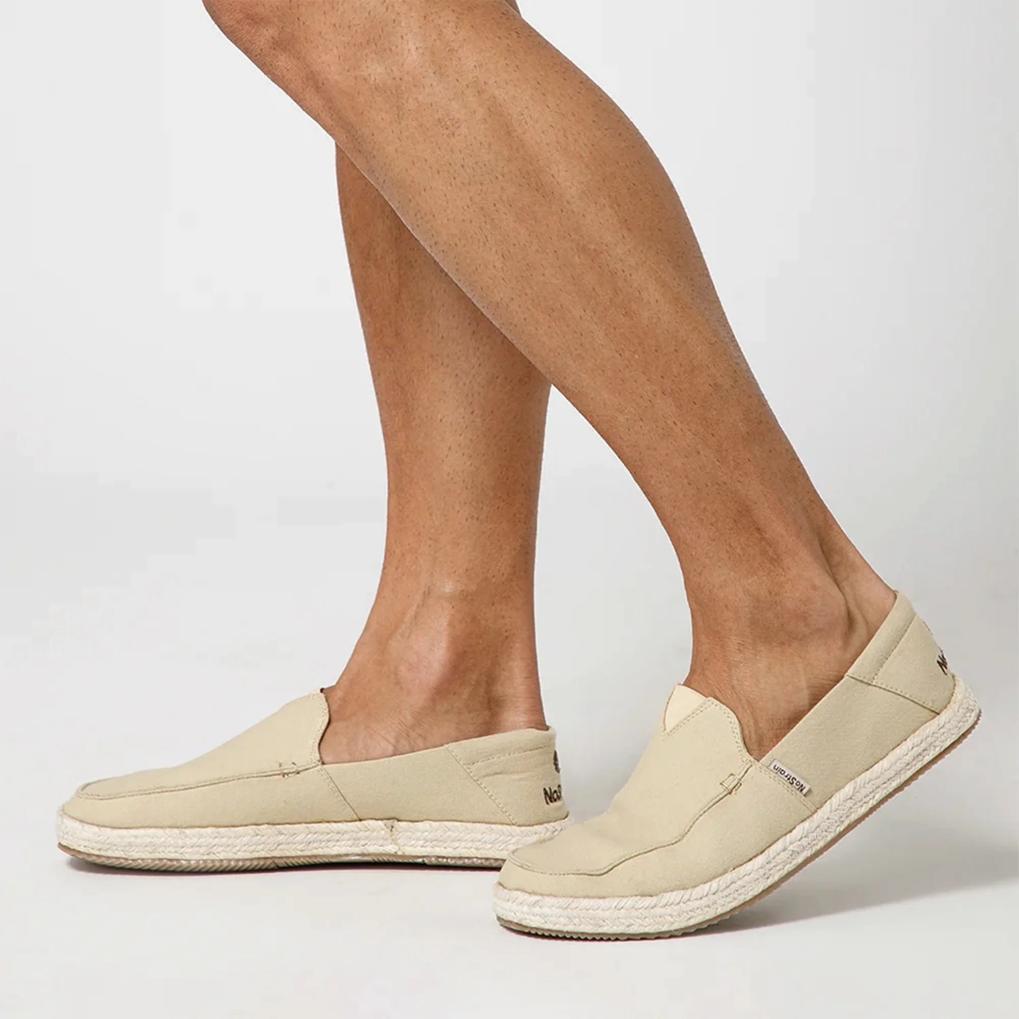 Men’s comfortable canvas slip-on shoes with espadrille design