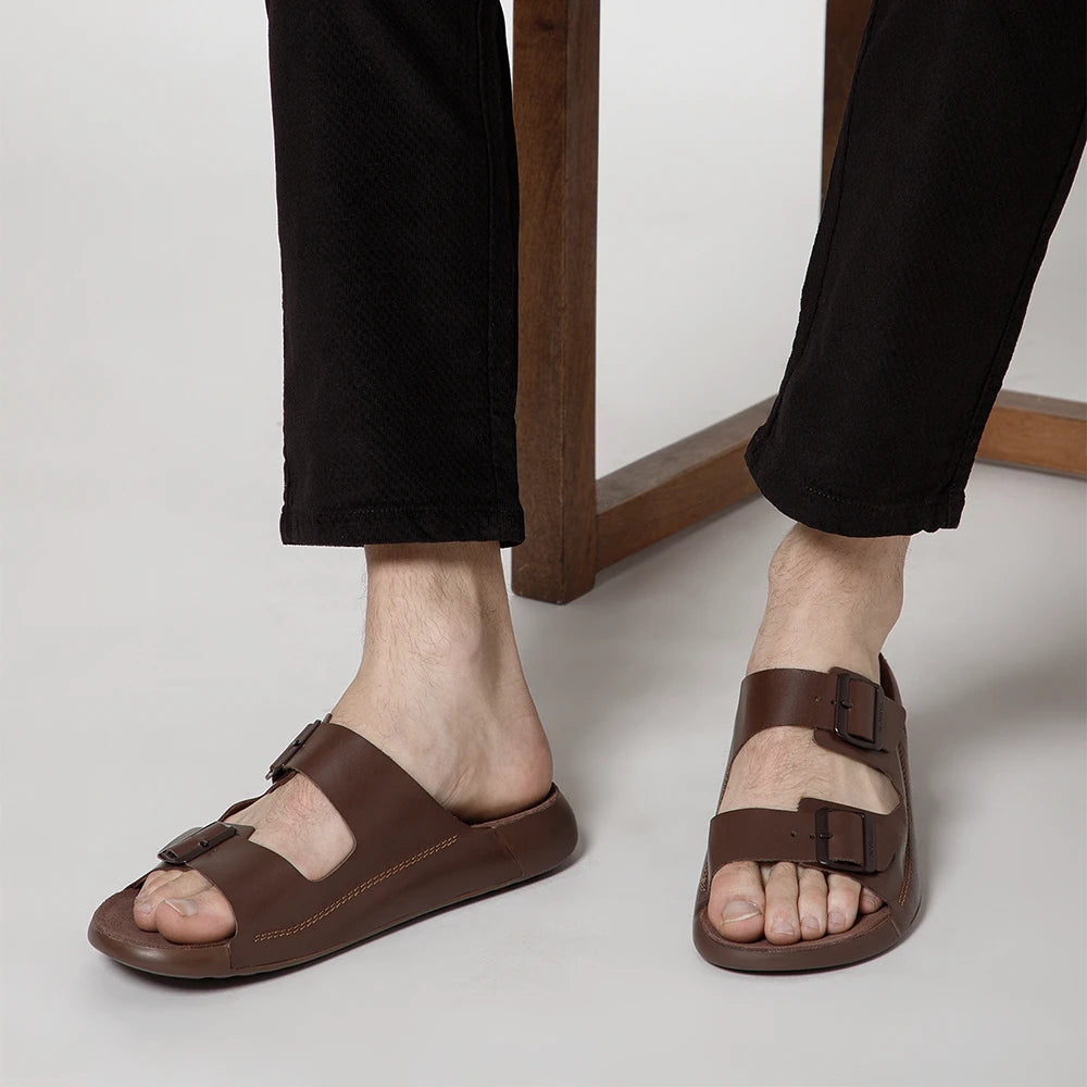 Men's leather sandals for long hours of wear