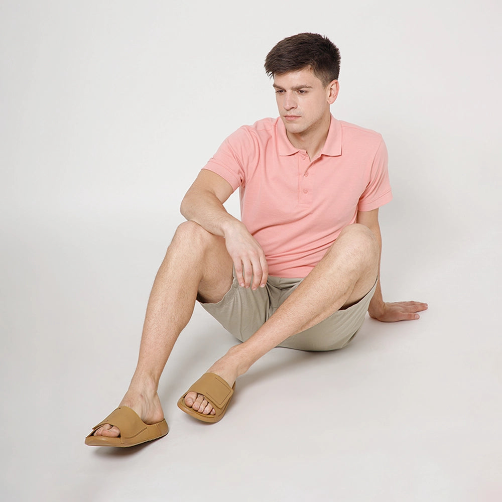 Men's leather sandals designed for foot comfort