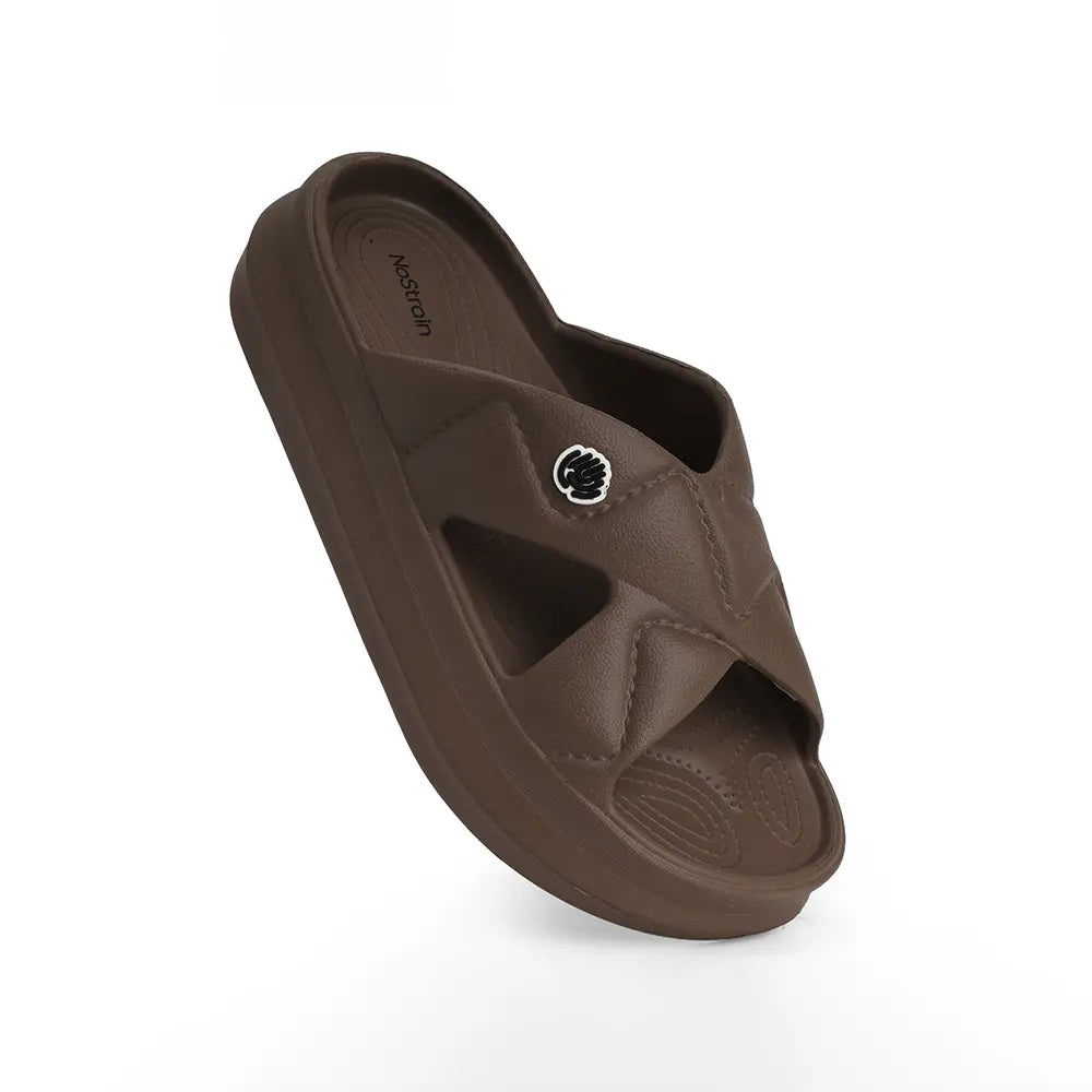 Stylish women’s beach sandals from NoStrain with a durable slip-on design.