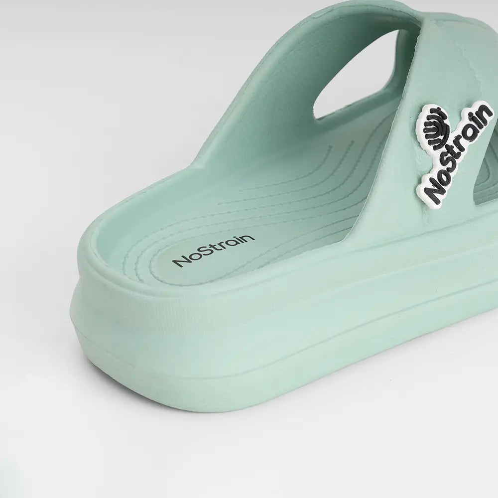 NoStrain women’s sandals for rainy days and summer outings with an easy-to-clean surface.