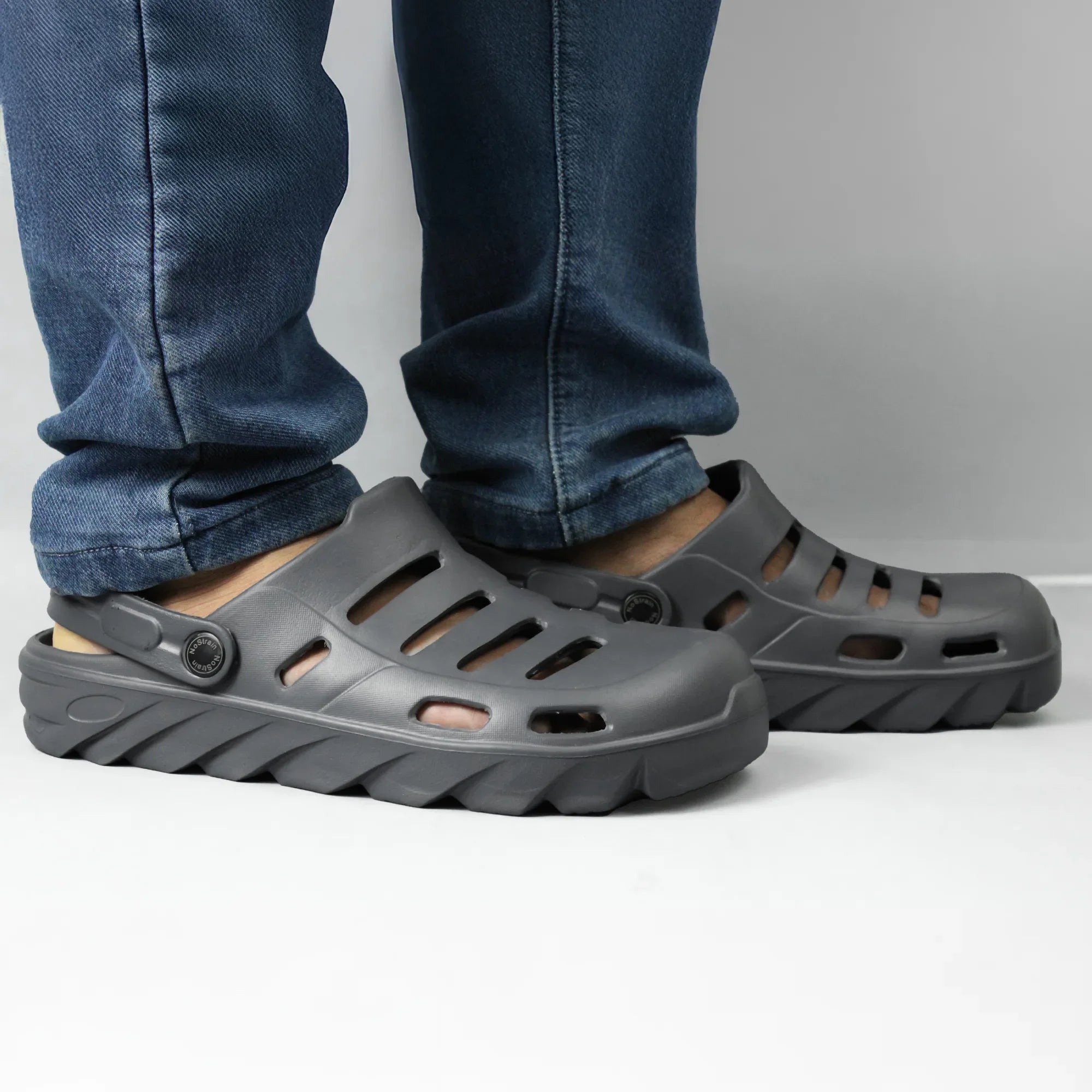 Light weight clogs
